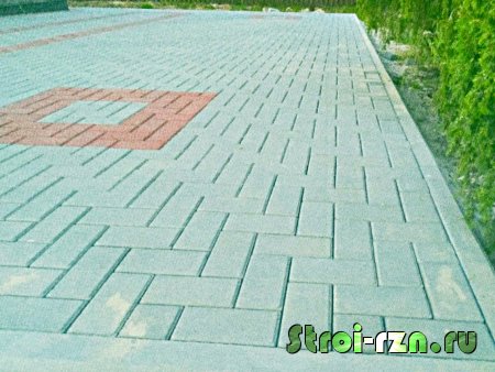Площадка кирпичик два цвета тротуарная плитка работы в Рязани
